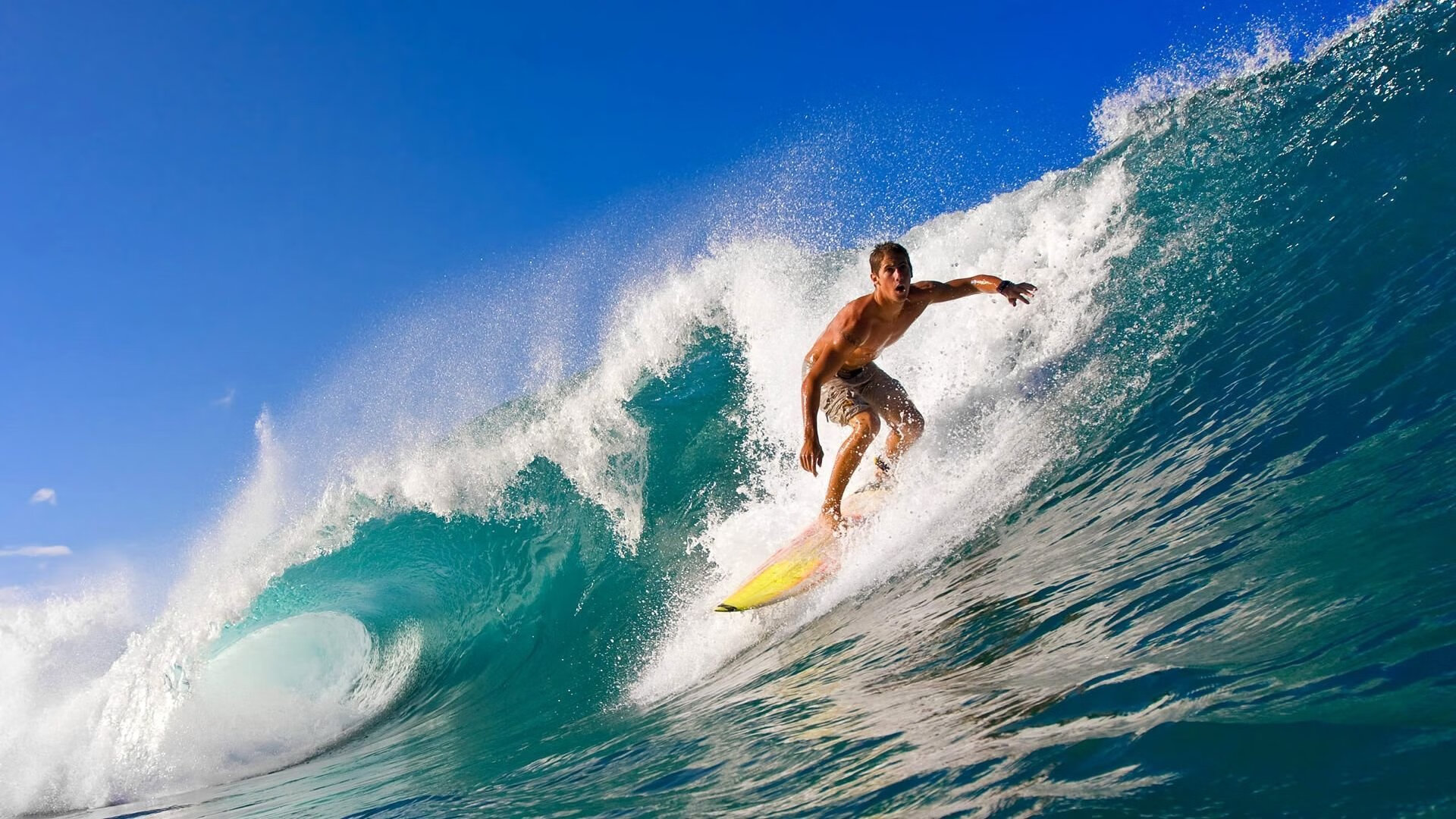 哈兰德梅开二度,曼城3-1完胜伯恩茅斯,谢尔基表现抢眼,哈兰德穿曼城球衣