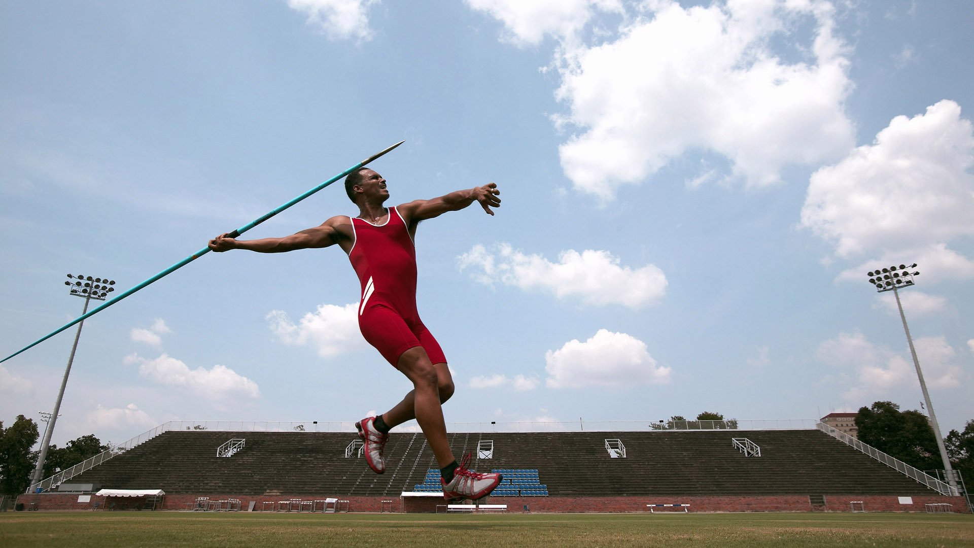 国际比赛日带来的商业机会被城市举办方把握,国际比赛的意义